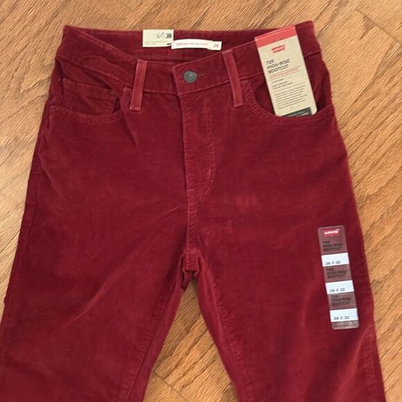 NWT Levi’s corduroy 725, high-rise boot, cut, burgundy, 26×32 - Picture 2 of 10